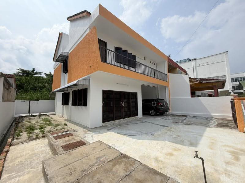 Semi-Detached House for Sale in Taman Rethna (Teluk Intan) - Kelvin Foo - Exterior - PropertyGuru.com.my