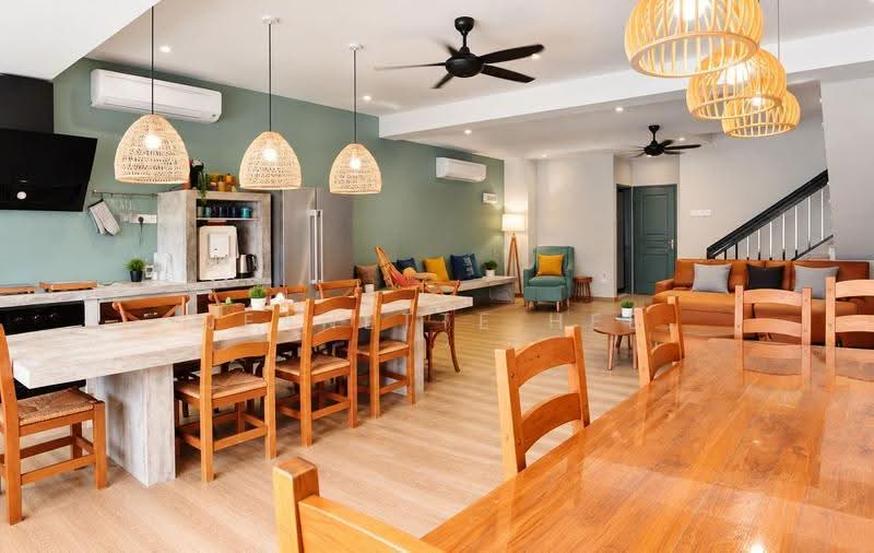 3-storey Terraced House for Rent in Pantai Miami (Batu Ferringhi) - Jeanette Hee - Living Room - PropertyGuru.com.my
