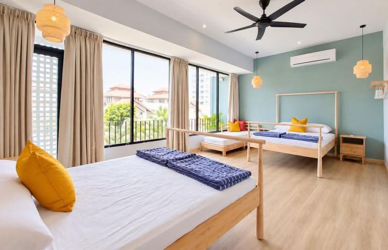 3-storey Terraced House for Rent in Pantai Miami (Batu Ferringhi) - Jeanette Hee - Bedroom - PropertyGuru.com.my