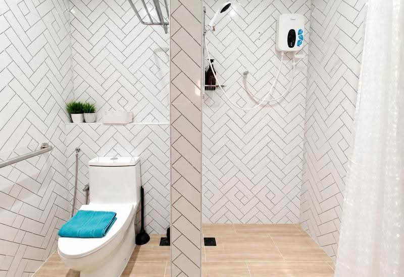 3-storey Terraced House for Rent in Pantai Miami (Batu Ferringhi) - Jeanette Hee - Bathroom - PropertyGuru.com.my
