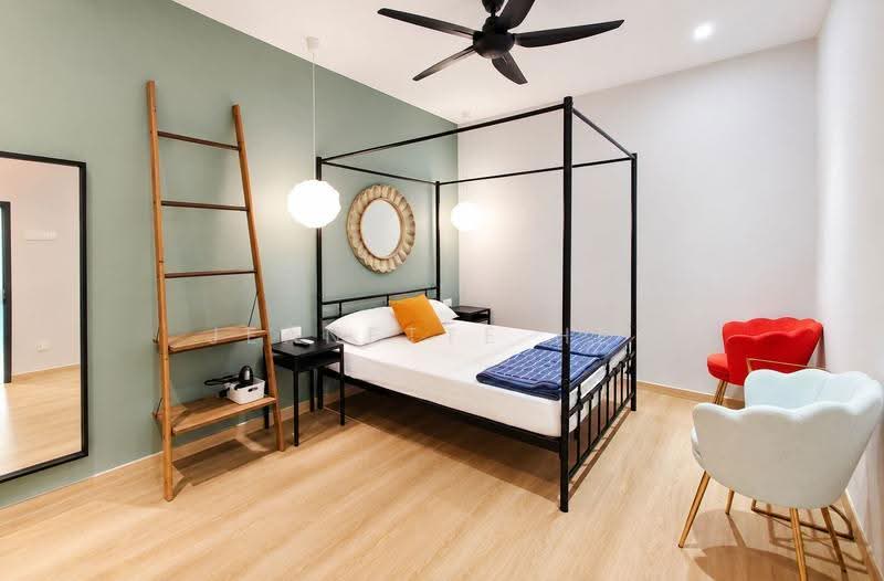 3-storey Terraced House for Rent in Pantai Miami (Batu Ferringhi) - Jeanette Hee - Bedroom - PropertyGuru.com.my