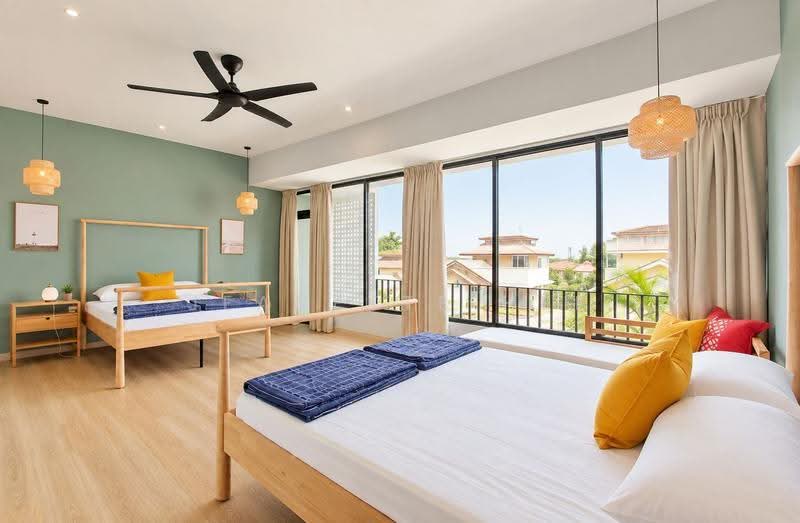 3-storey Terraced House for Rent in Pantai Miami (Batu Ferringhi) - Jeanette Hee - Bedroom - PropertyGuru.com.my