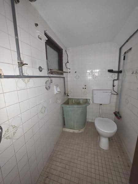 Rumah Teres 1.5-Tingkat untuk Disewa di Batu 9 (Cheras) - Ken Lew - Bathroom - PropertyGuru.com.my