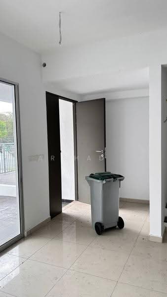 Rumah Teres 2-Tingkat untuk Dijual di Pasir Gudang (Johor) - Arshad . - Entrance - PropertyGuru.com.my
