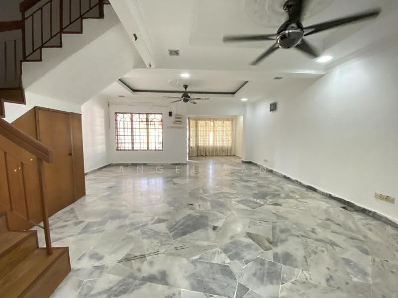 2-storey Terraced House for Sale in BANDAR PUCHONG JAYA (Puchong) - Angel Tan - Living Room - PropertyGuru.com.my