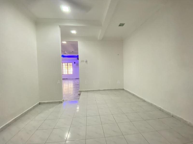 2-storey Terraced House for Sale in BANDAR PUCHONG JAYA (Puchong) - Angel Tan - Interior - PropertyGuru.com.my