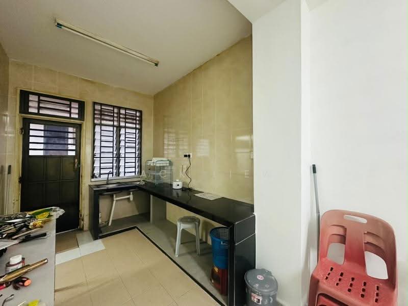 2-storey Terraced House for Rent in Austin Crest (Johor Bahru) - Jack Liew - Kitchen - PropertyGuru.com.my