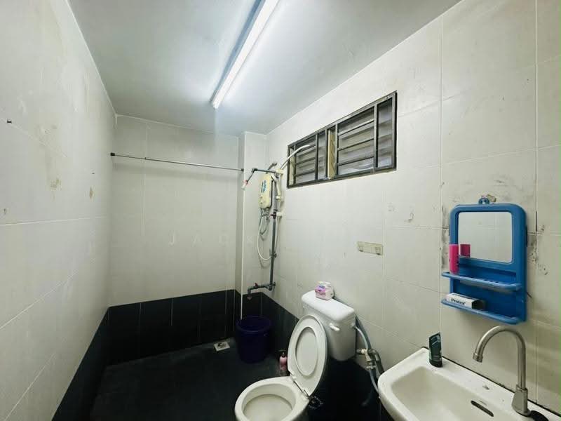 2-storey Terraced House for Rent in Austin Crest (Johor Bahru) - Jack Liew - Bathroom - PropertyGuru.com.my