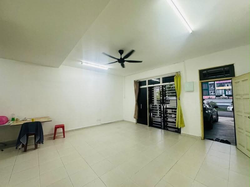 2-storey Terraced House for Rent in Austin Crest (Johor Bahru) - Jack Liew - Living Room - PropertyGuru.com.my