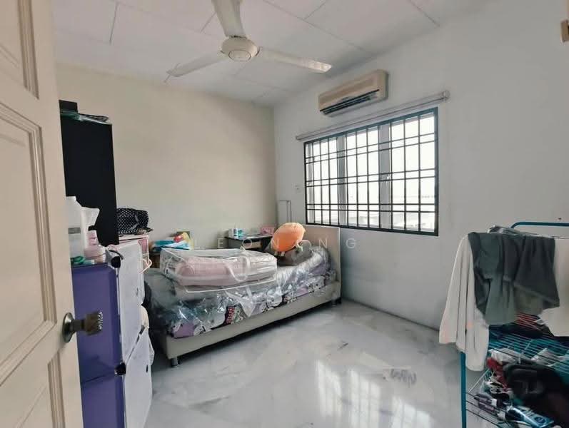Rumah Berkembar untuk Dijual di Taman Eng Ann (Klang) - Leon Ng - Bedroom - PropertyGuru.com.my