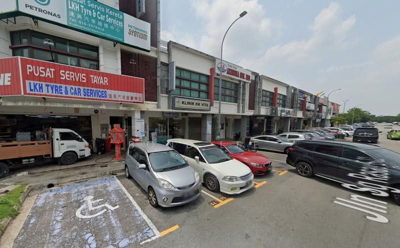 Kedai untuk Disewa di Seksyen 32 (Shah Alam) - Bond Lee - Exterior - PropertyGuru.com.my