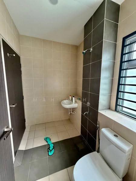 Rumah Teres 2-Tingkat untuk Dijual di Taman Sepang (Sepang) - Mahirah . - Bathroom - PropertyGuru.com.my