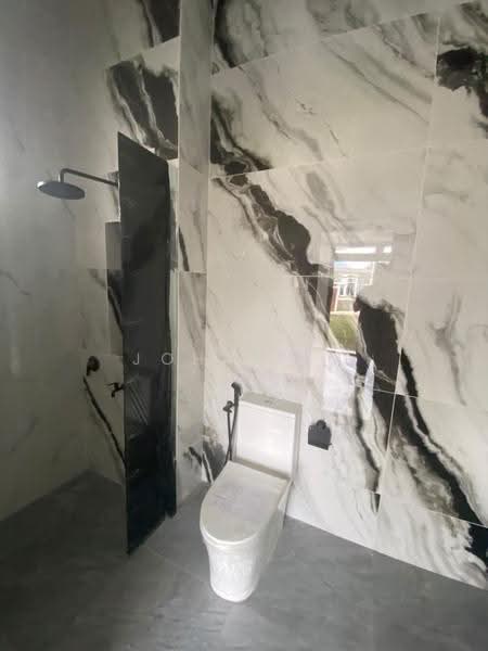 Semi-Detached House for Sale in Johor Bahru (Johor) - John Lim - Bathroom - PropertyGuru.com.my
