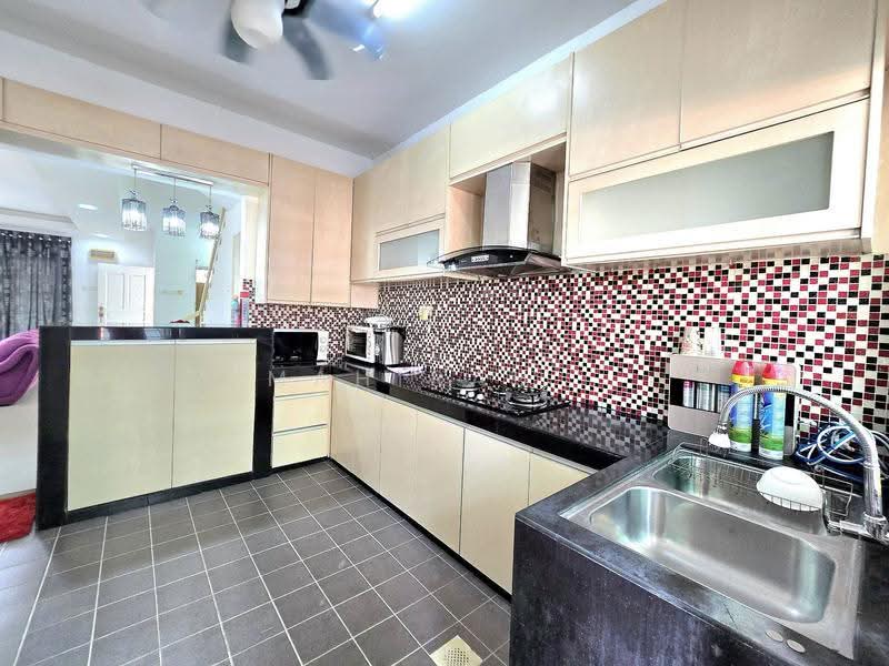 2-storey Terraced House for Sale in Bandar Baru Bangi (Selangor) - Mahirah . - Kitchen - PropertyGuru.com.my