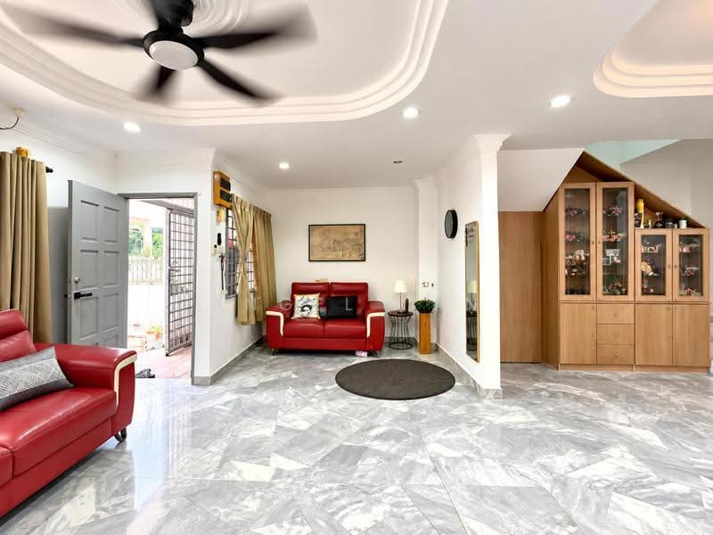 2-storey Terraced House for Sale in BANDAR PUCHONG JAYA (Puchong) - Angel Tan - Living Room - PropertyGuru.com.my