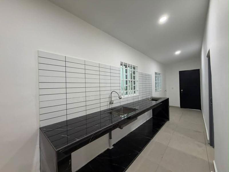 Bungalow House untuk Dijual di Taman Markisah (Bukit Mertajam) - Janes Lee - Kitchen - PropertyGuru.com.my