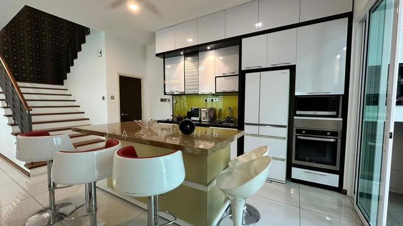 Semi-Detached House for Rent in Senibong (Permas Jaya) - Jasmine Sin - Kitchen - PropertyGuru.com.my
