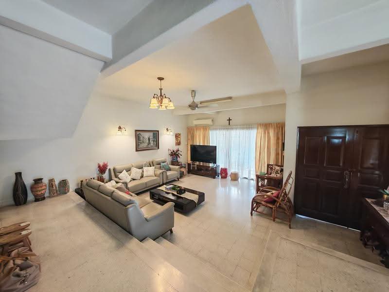 Flat for Sale at Perumahan Awam Seri Pulau Pinang - RL Han - Living Room - PropertyGuru.com.my