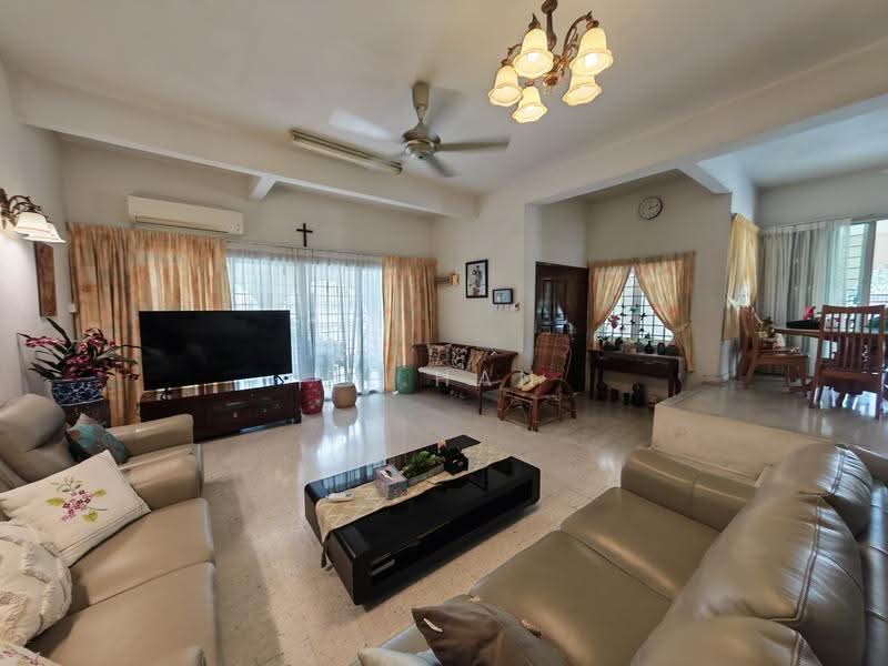 Flat for Sale at Perumahan Awam Seri Pulau Pinang - RL Han - Living Room - PropertyGuru.com.my