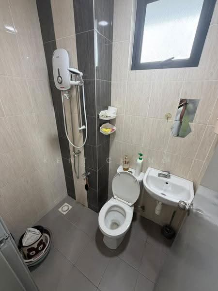 Kondominium untuk Disewa di Vista Bangi - Kent Chong - Bathroom - PropertyGuru.com.my