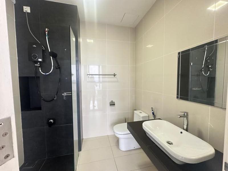 Pangsapuri untuk Disewa di Eco Nest @ Eco Botanic - Jessica Tiew - Bathroom - PropertyGuru.com.my