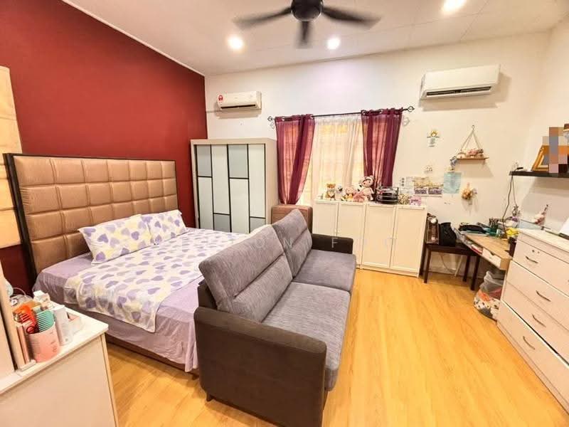 Bungalow House for Sale in Kota Emerald (Rawang) - Kelton Foo - Bedroom - PropertyGuru.com.my