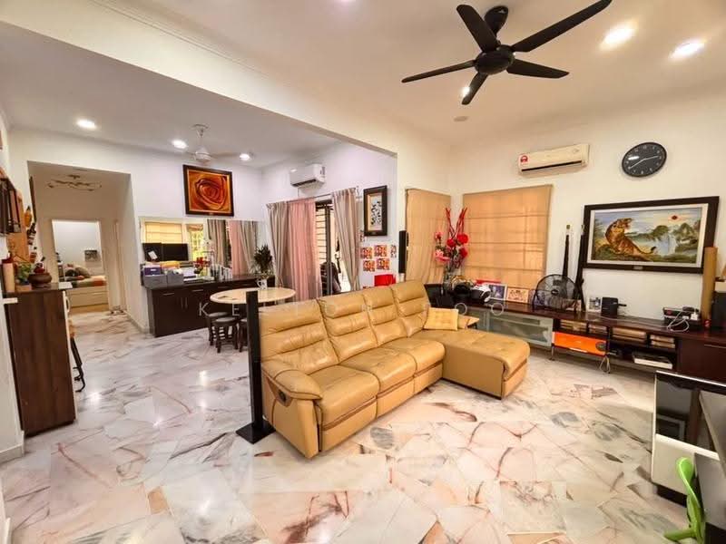 Bungalow House for Sale in Kota Emerald (Rawang) - Kelton Foo - Living Room - PropertyGuru.com.my