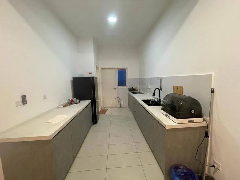 Rumah Teres untuk Dijual di Kota Emerald (Rawang) - Kelton Foo - Kitchen - PropertyGuru.com.my