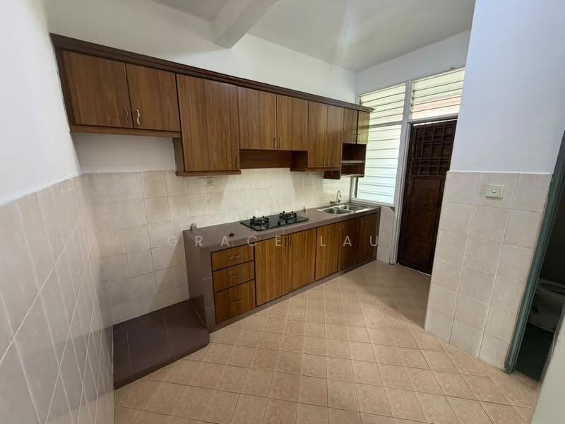 2-storey Terraced House for Rent in Taman Mutiara Rini (Skudai) - Grace Lau - Kitchen - PropertyGuru.com.my