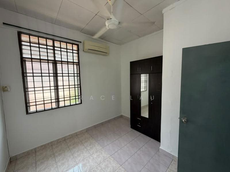 2-storey Terraced House for Rent in Taman Mutiara Rini (Skudai) - Grace Lau - Bedroom - PropertyGuru.com.my