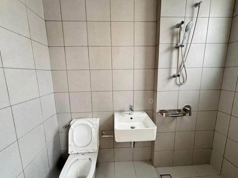 Rumah Teres 2-Tingkat untuk Dijual di Bandar Country Homes (Rawang) - Kelton Foo - Bathroom - PropertyGuru.com.my
