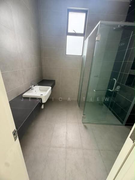 Semi-Detached House for Sale in Setia Eco Gardens (Gelang Patah) - Jessica Tiew - Bathroom - PropertyGuru.com.my