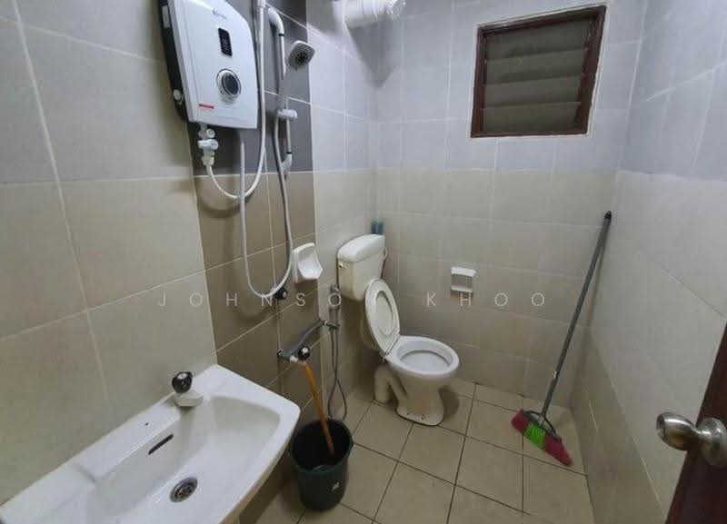 2-storey Terraced House for Sale in Usj 14 (Subang Jaya) - Johnson Khoo - Bathroom - PropertyGuru.com.my