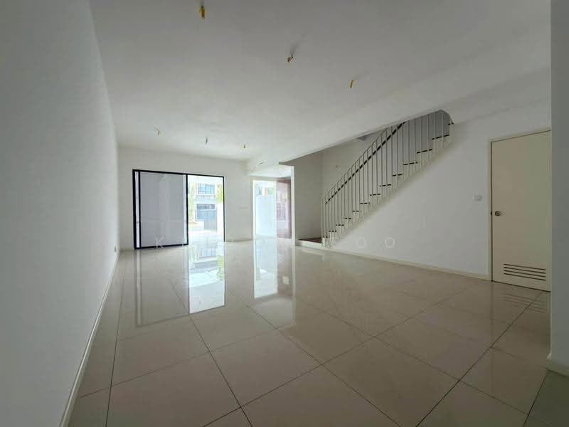 2-storey Terraced House for Sale in Kota Emerald (Rawang) - Kelton Foo - Living Room - PropertyGuru.com.my