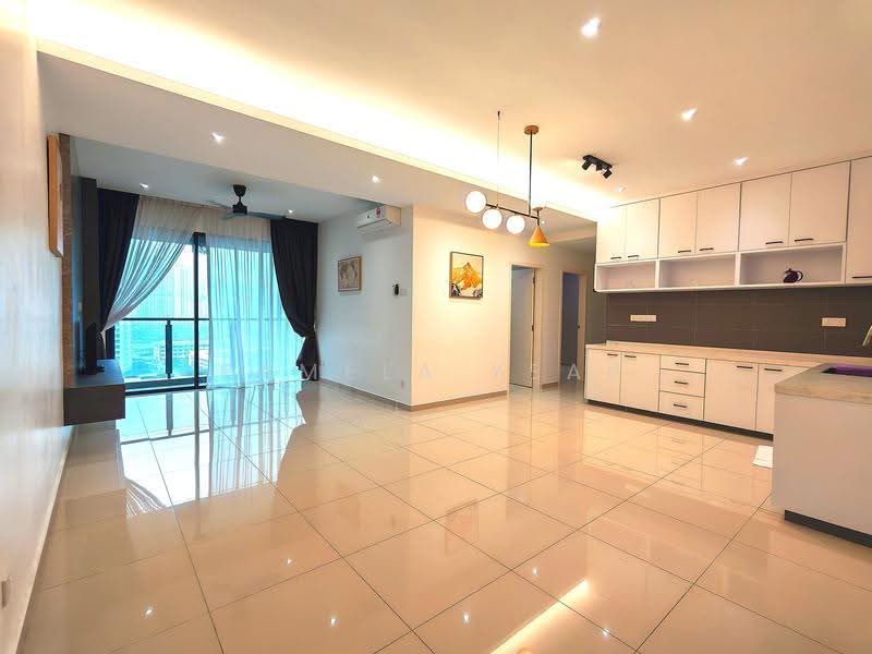 Kondominium untuk Dijual di Golden Triangle 2 - Pamela Yeap - Living Room - PropertyGuru.com.my