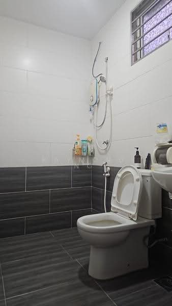 2-storey Terraced House for Sale in Bandar Sri Sendayan (Negeri Sembilan) - Raymond Ng - Bathroom - PropertyGuru.com.my