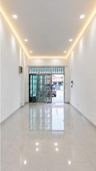 1-storey Terraced House for Sale in Taman Nusa Bestari 2 (Iskandar Puteri (Nusajaya)) - Yvonne Chong - Entrance - PropertyGuru.com.my