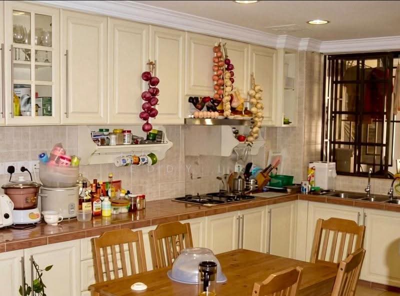 Condominium for Rent at Bayu Tasik 1 - Eddy Lee - Kitchen - PropertyGuru.com.my