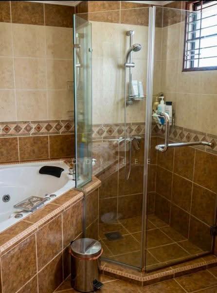 Condominium for Rent at Bayu Tasik 1 - Eddy Lee - Bathroom - PropertyGuru.com.my