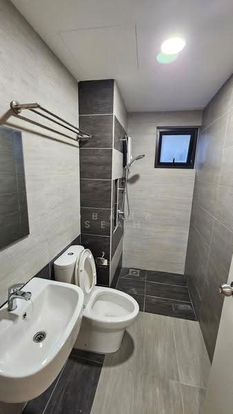 Condominium for Rent at Aster Residence - Obama Seah - Bathroom - PropertyGuru.com.my