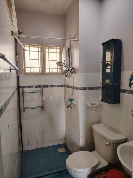 Apartment for Sale at D' Kiara Apartment - Kent Chong - Bathroom - PropertyGuru.com.my