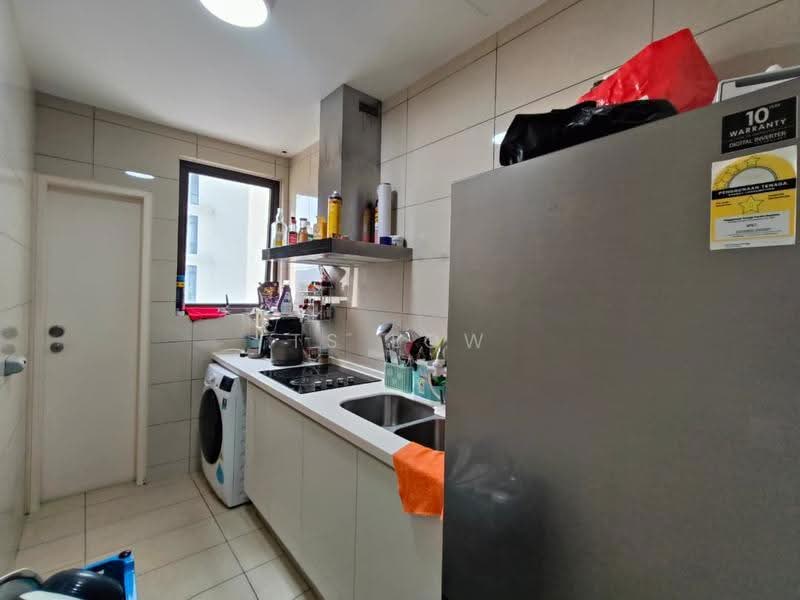 Kediaman Servis untuk Dijual di The Park Sky Residence - TS Low - Kitchen - PropertyGuru.com.my
