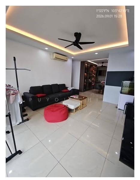 Kediaman Servis untuk Disewa di D'Secret Garden (Pangsapuri Kempas Indah) - Puyol Chin - Living Room - PropertyGuru.com.my