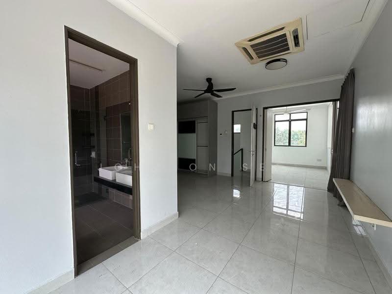 2.5-storey Terraced House for Rent in USJ Heights (Subang Jaya) - Johnson See - Bathroom - PropertyGuru.com.my