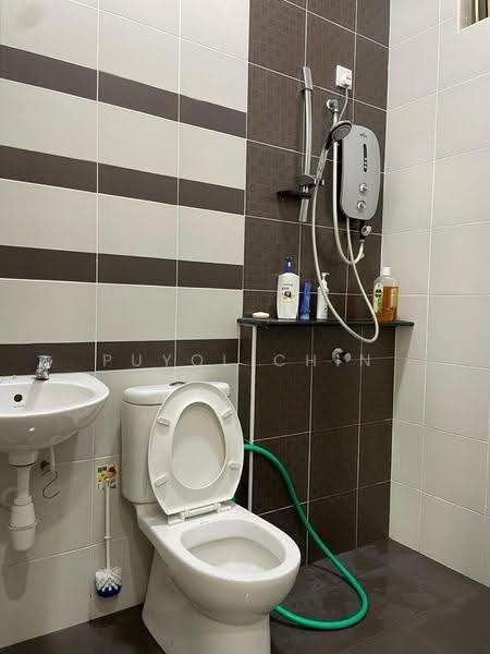 Rumah Teres untuk Disewa di Johor Bahru (Johor) - Puyol Chin - Bathroom - PropertyGuru.com.my