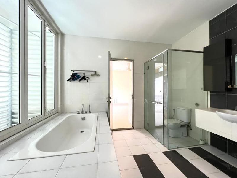 Townhouse for Sale in Petaling Jaya (Selangor) - Keanu Tan - Bathroom - PropertyGuru.com.my