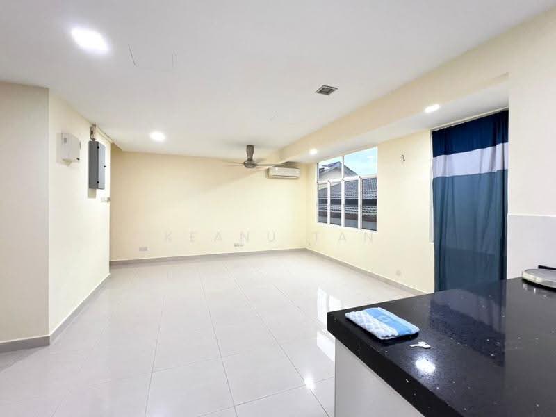 Townhouse for Sale in Petaling Jaya (Selangor) - Keanu Tan - Living Room - PropertyGuru.com.my