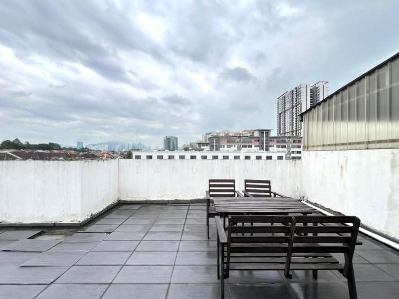 Townhouse for Sale in Petaling Jaya (Selangor) - Keanu Tan - Exterior - PropertyGuru.com.my
