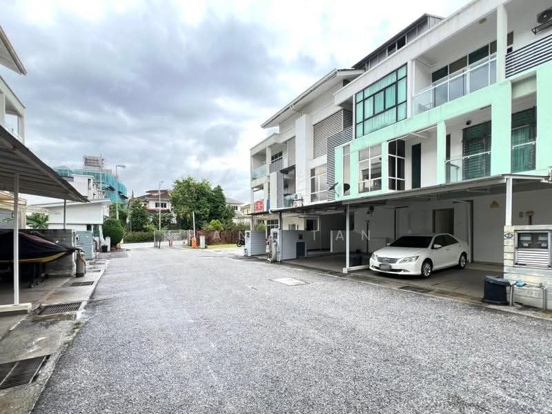 Townhouse for Sale in Petaling Jaya (Selangor) - Keanu Tan - Exterior - PropertyGuru.com.my