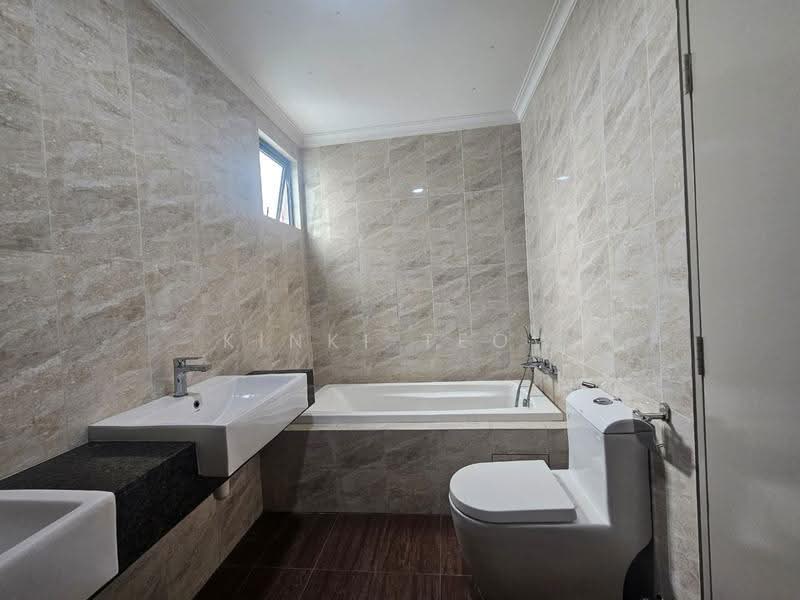 Kondominium untuk Disewa di Laguna Heights (Bukit Laguna) - Kinki Teow - Bathroom - PropertyGuru.com.my